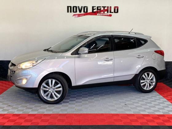 HYUNDAI IX35 2.0 MPI 4X2 16V FLEX 4P MANUAL HYUNDAI IX35 2.0 MPI 4X2 16V FLEX 4P MANUAL
